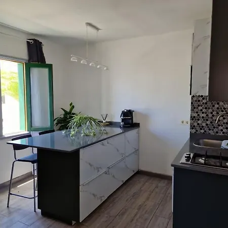 Rockbeach Nyaraló Costa Teguise